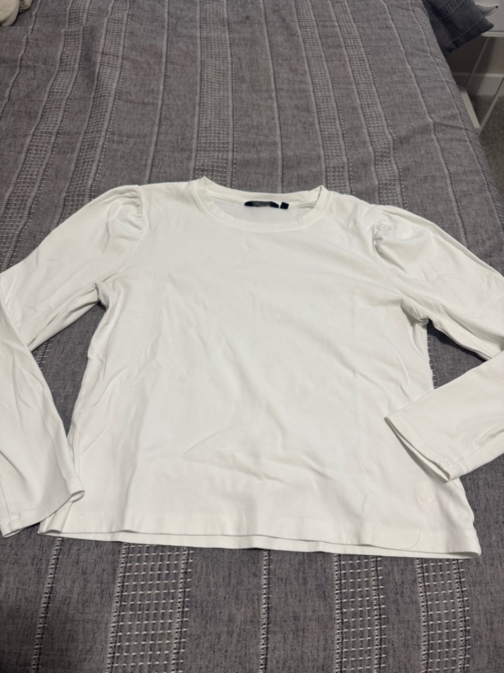 Vineyard Vines White Long Sleeve Tee